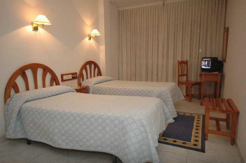 Hotel Villa Juanita Эль-Грове Экстерьер фото