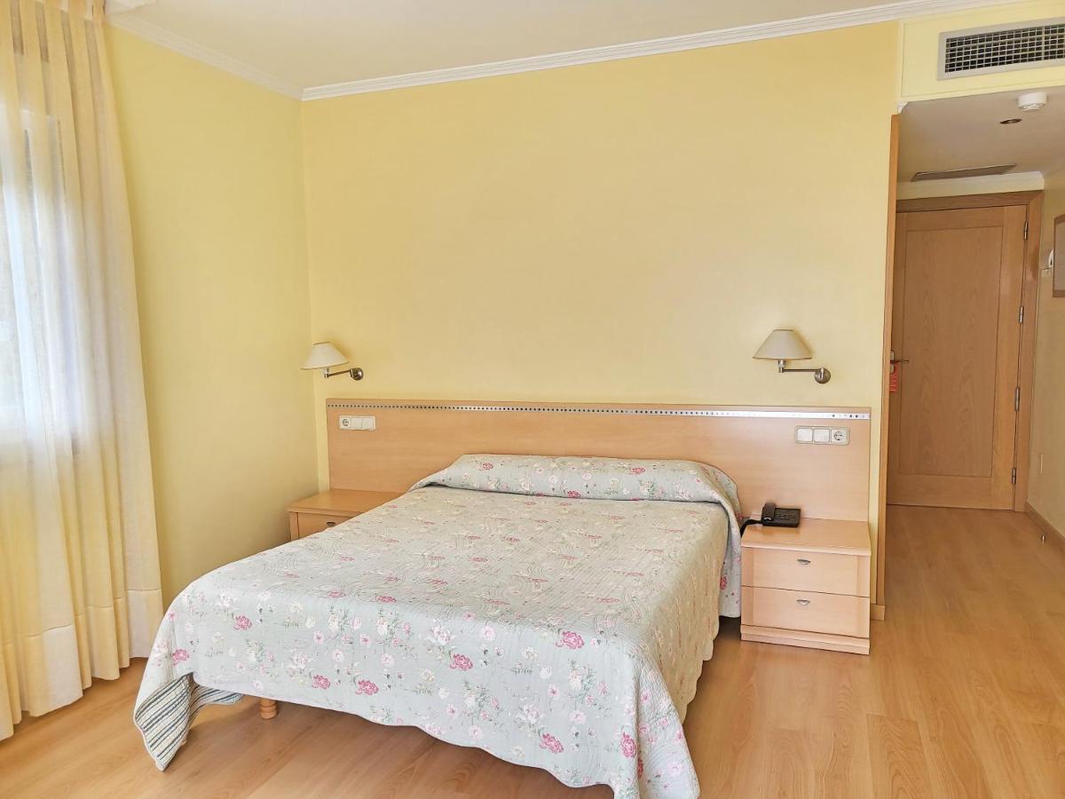 Hotel Villa Juanita Эль-Грове Экстерьер фото